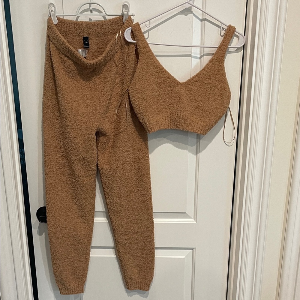 Windsor Cozy Tan Knit Set